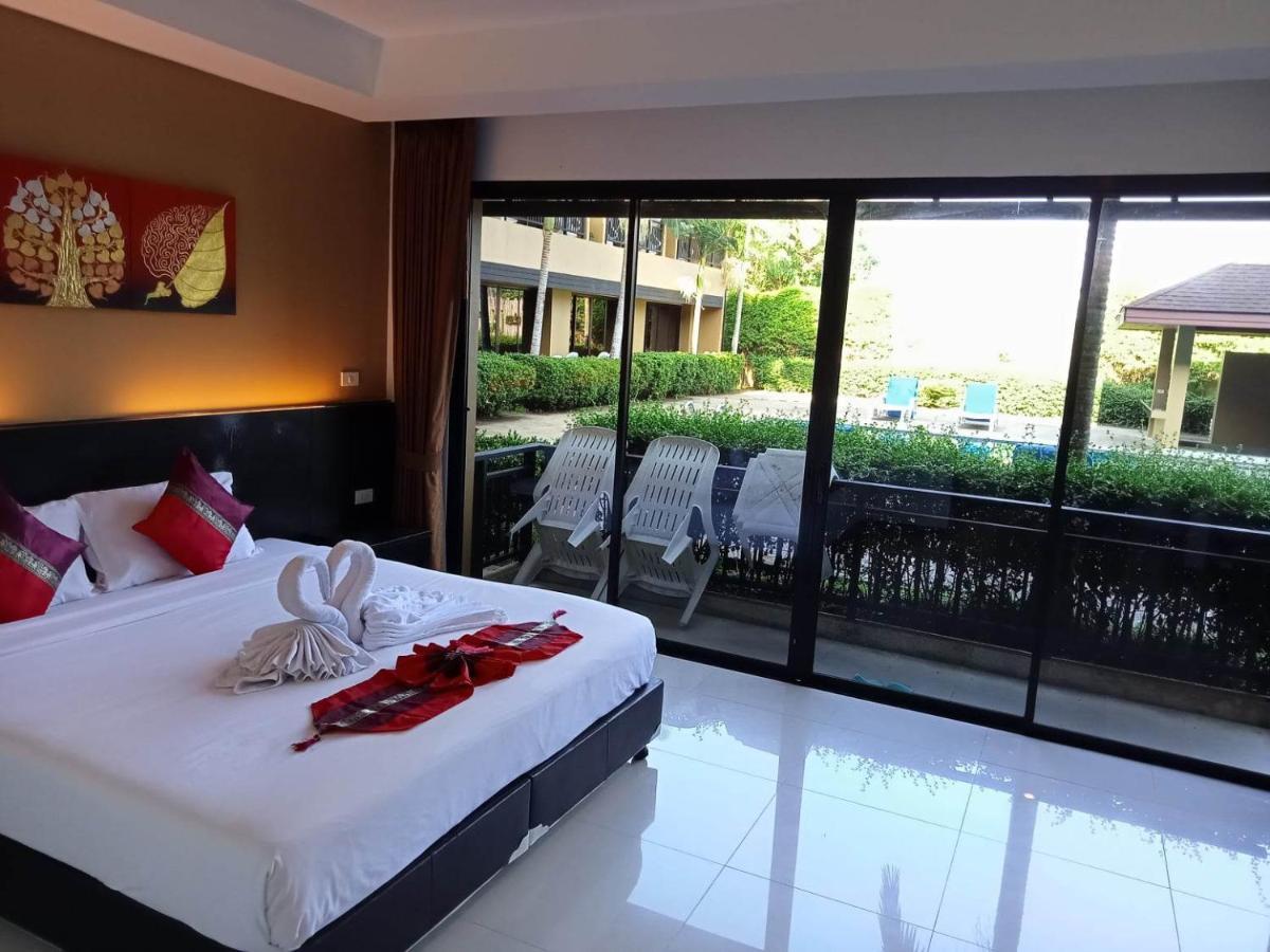 Naiyang Beach Hotel Sha Plus Пхукет Экстерьер фото