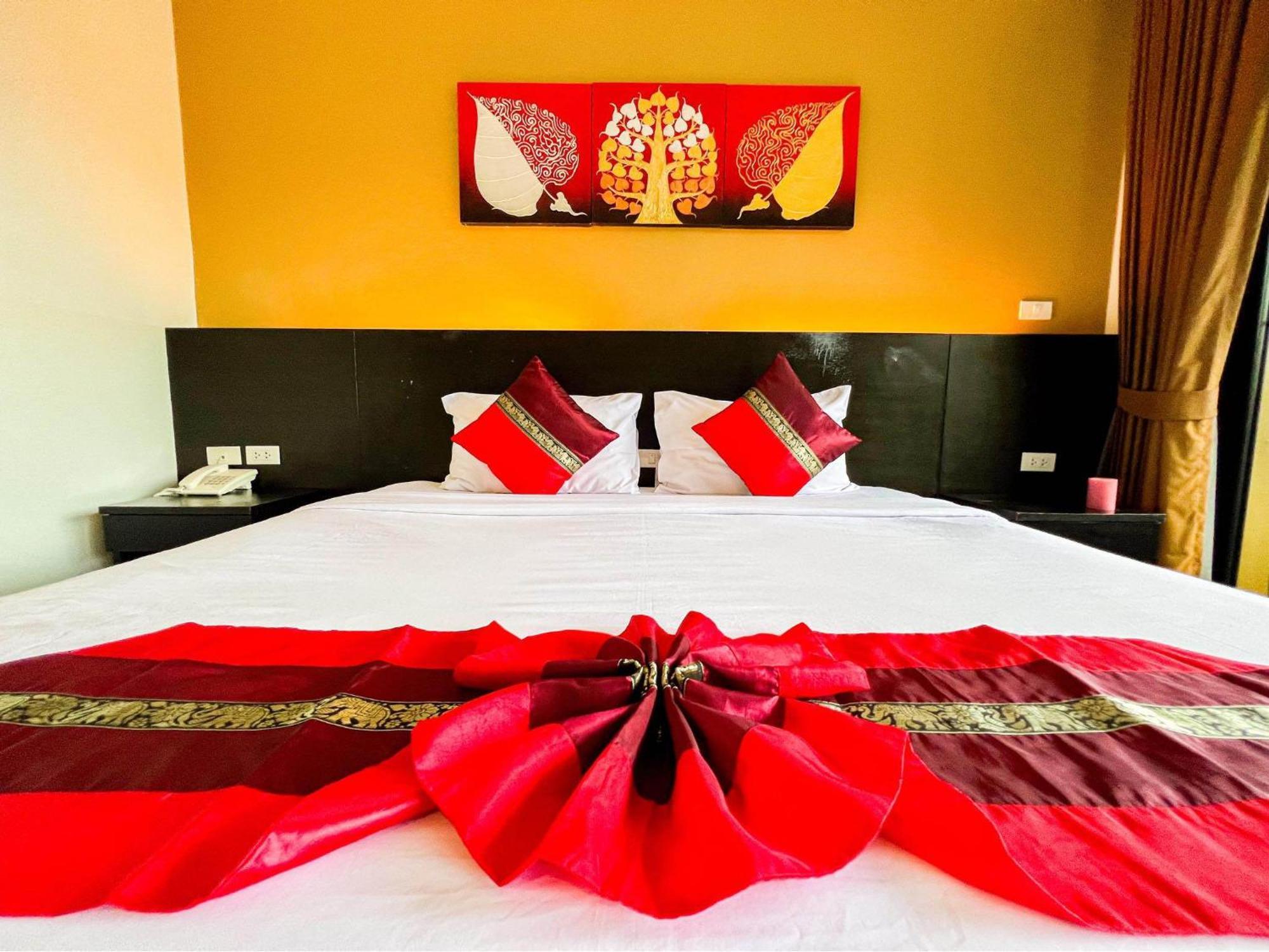 Naiyang Beach Hotel Sha Plus Пхукет Экстерьер фото