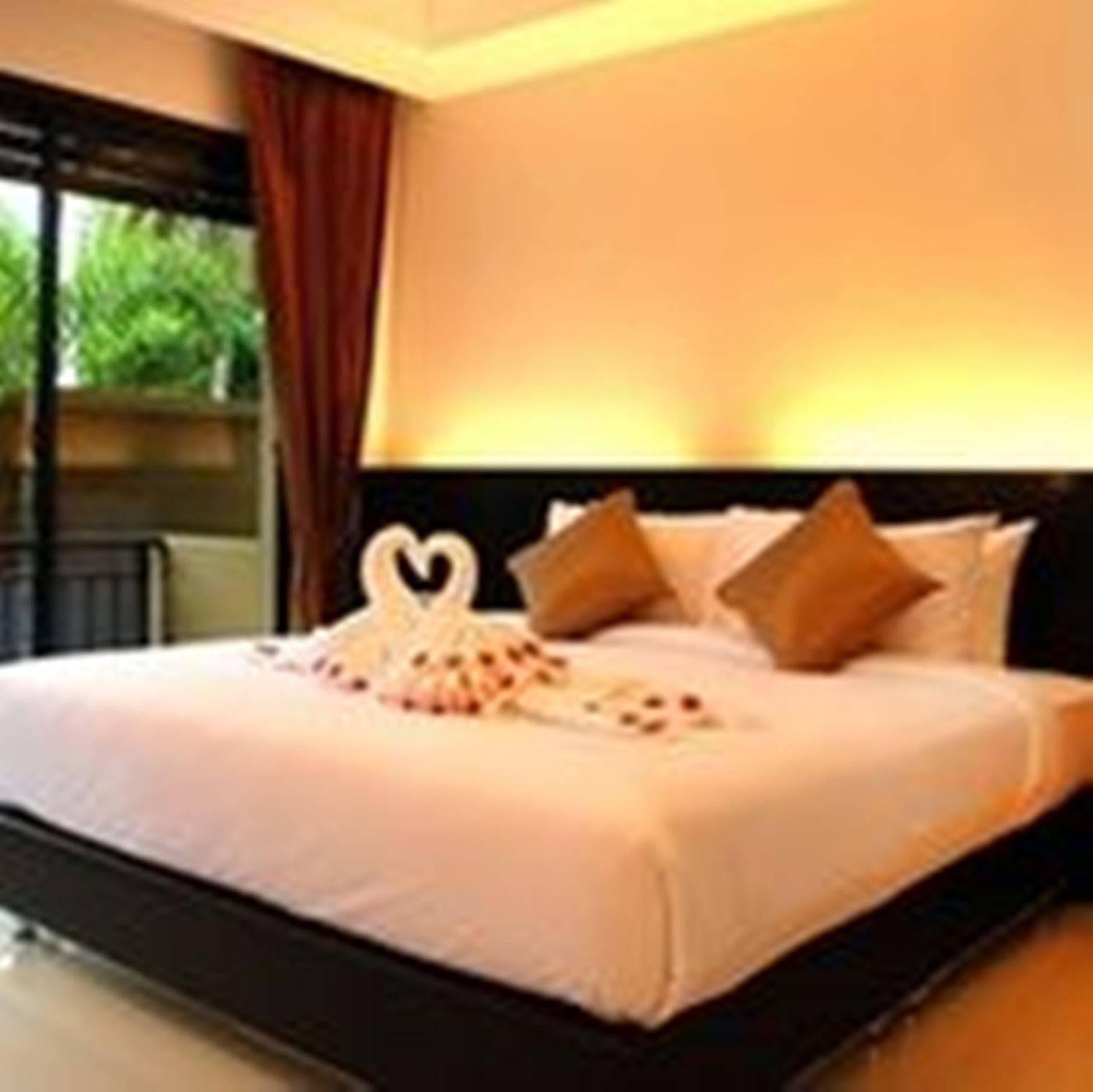 Naiyang Beach Hotel Sha Plus Пхукет Экстерьер фото
