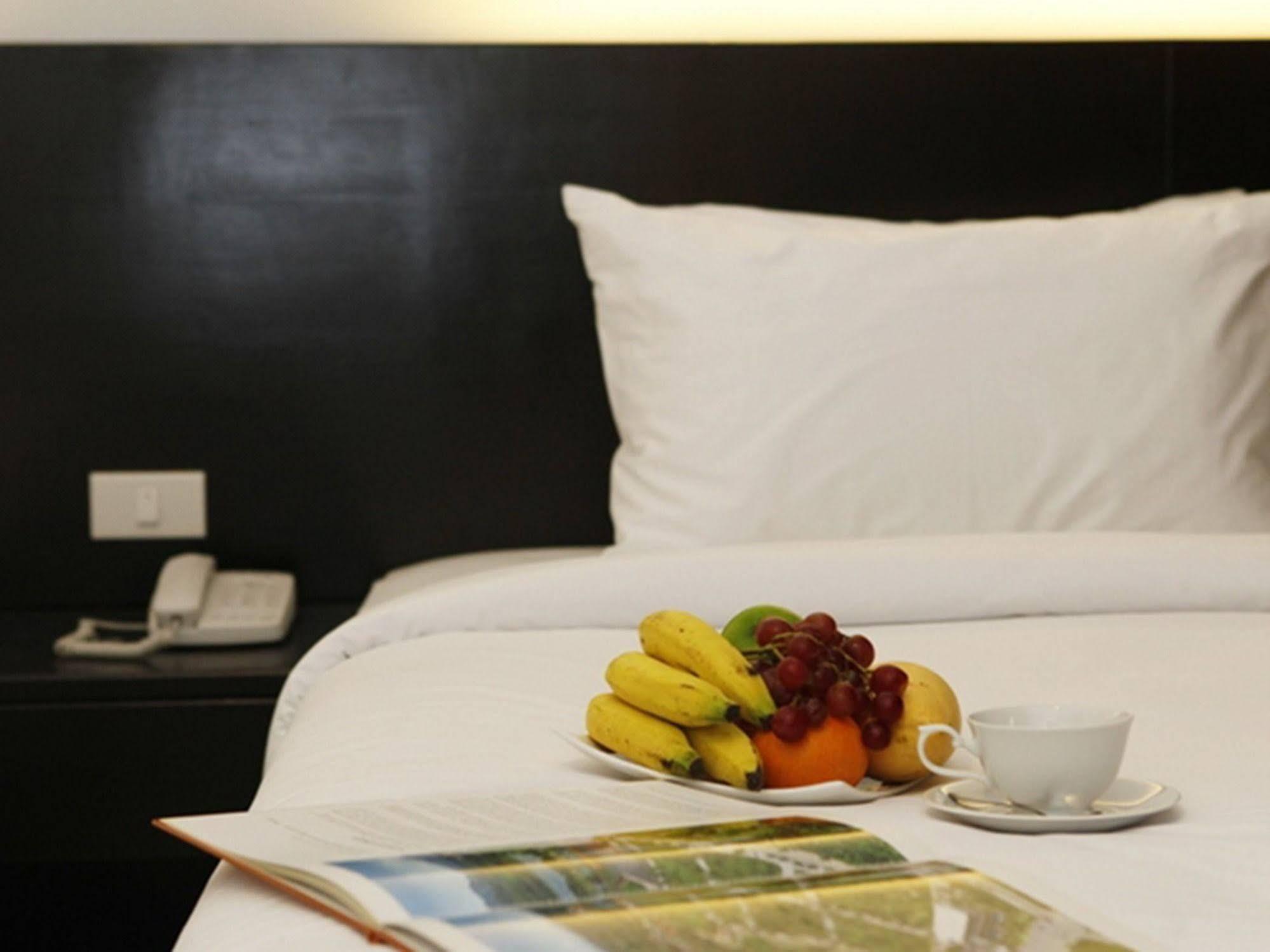 Naiyang Beach Hotel Sha Plus Пхукет Экстерьер фото